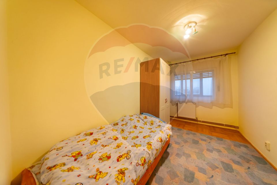 4 room Apartment for sale, Central area