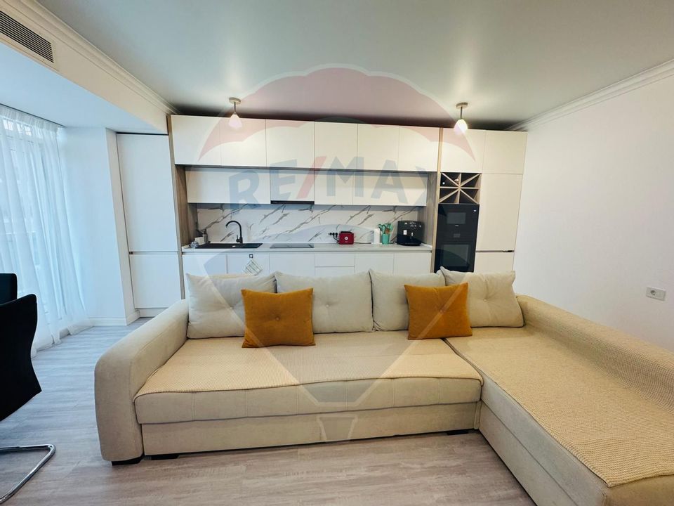 Apartament+loc de parcare in prima linie la mare White Titanic