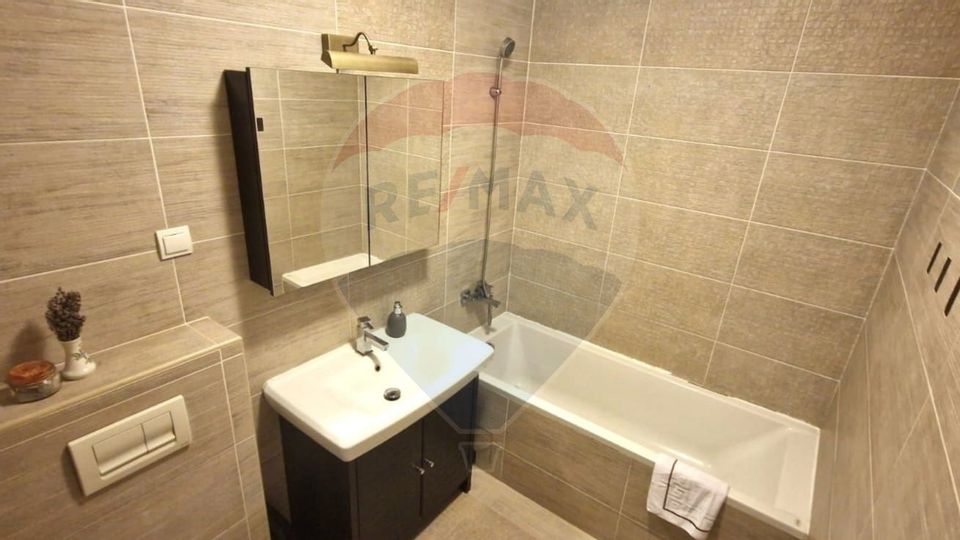 Apartament cu 2 camere de închiriat