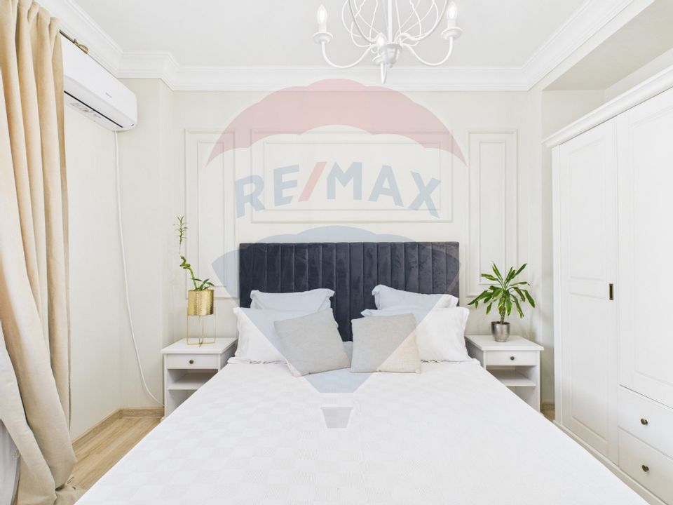 De vanzare | LUX |  Navodari | 3 camere | 300m plaja |