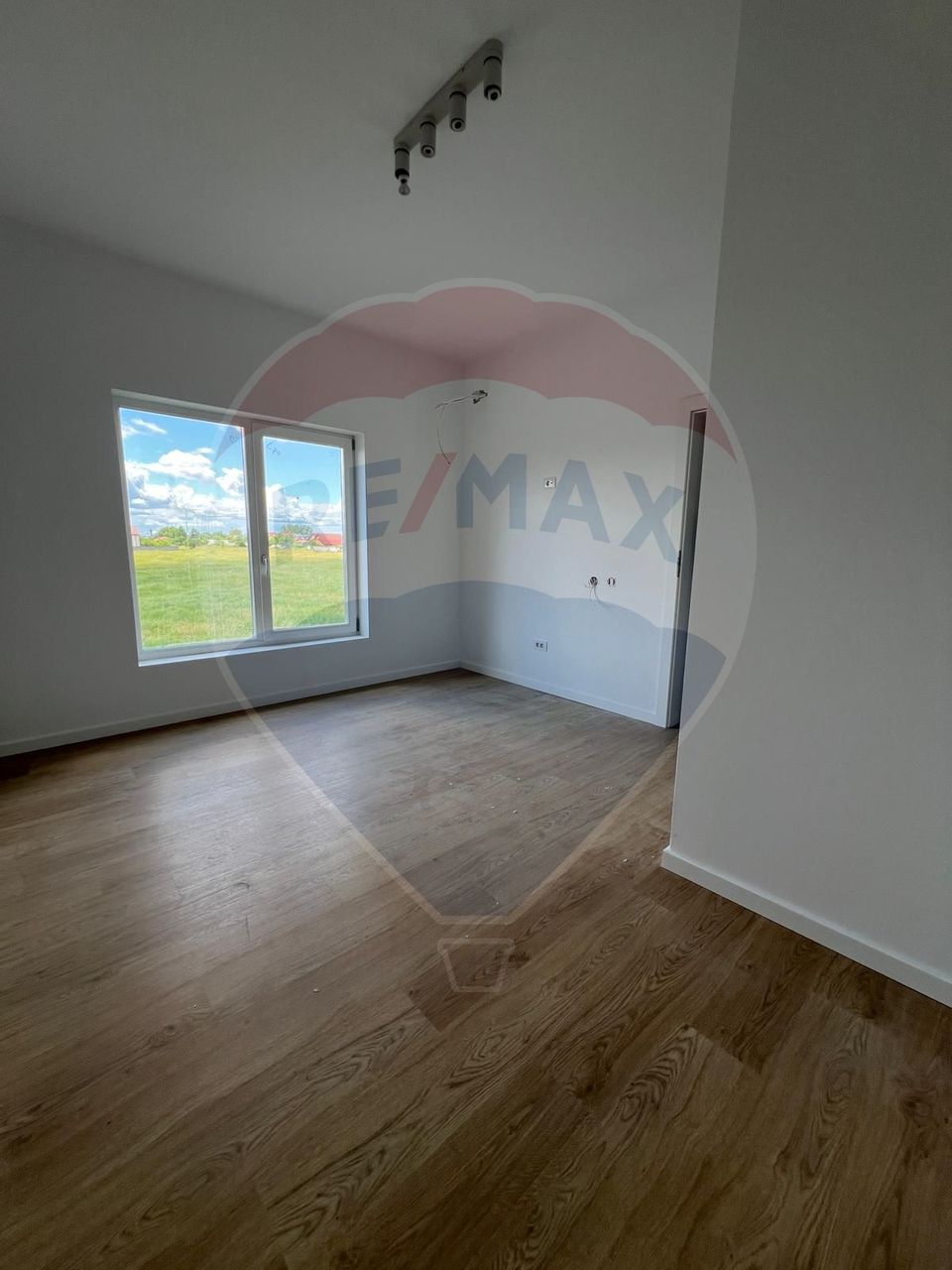 4 room House / Villa for sale