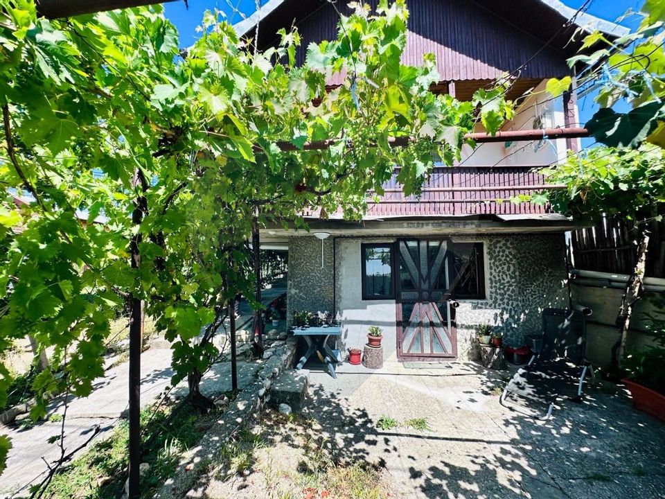 Casa cu Toate Utilitatile,Vedere Panoramica,Livada-Stefanesti, Arges