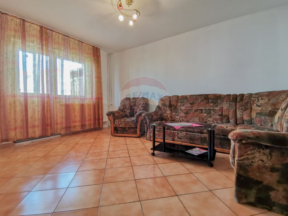 3 room Apartment for rent, Grivitei area