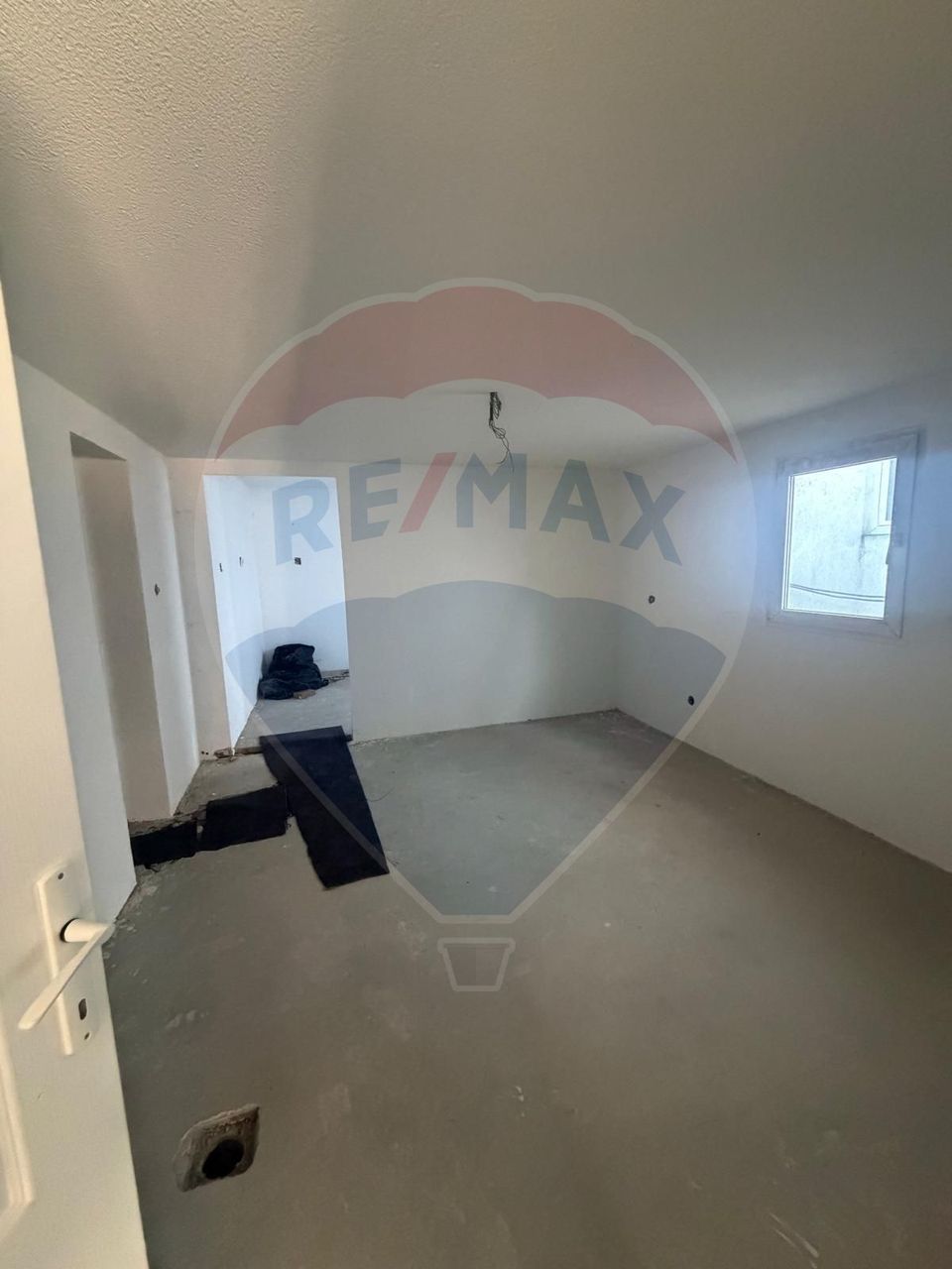 330sq.m Commercial Space for sale