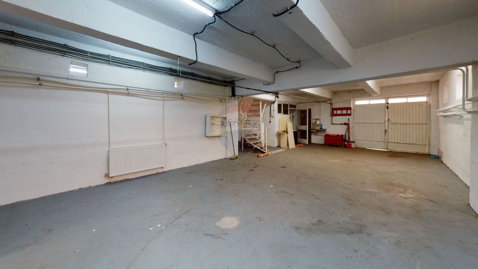 Semi-basement commercial space Bucurestii Noi / Straulesti Metro