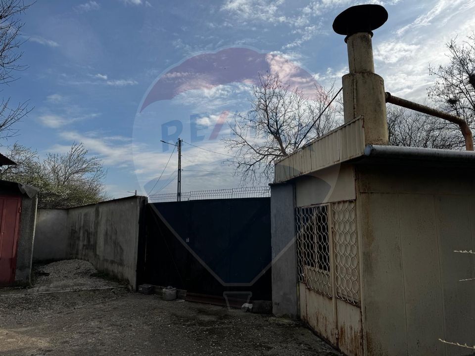 Casă de vânzare cu livadă și piscină – Giurgiu