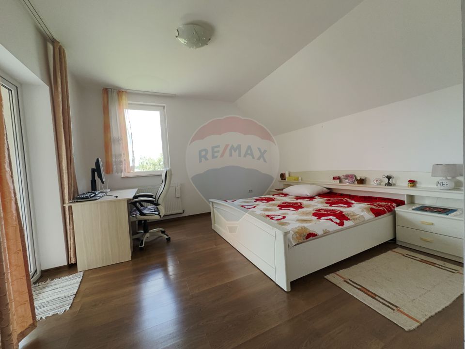 "House / Villa for sale located in Recaș, 195 sqm (built area)"