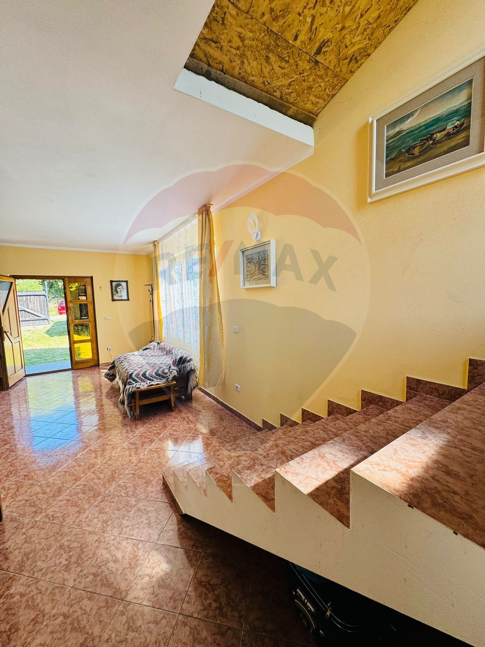 Casă / Vilă cu 5 camere de vânzare