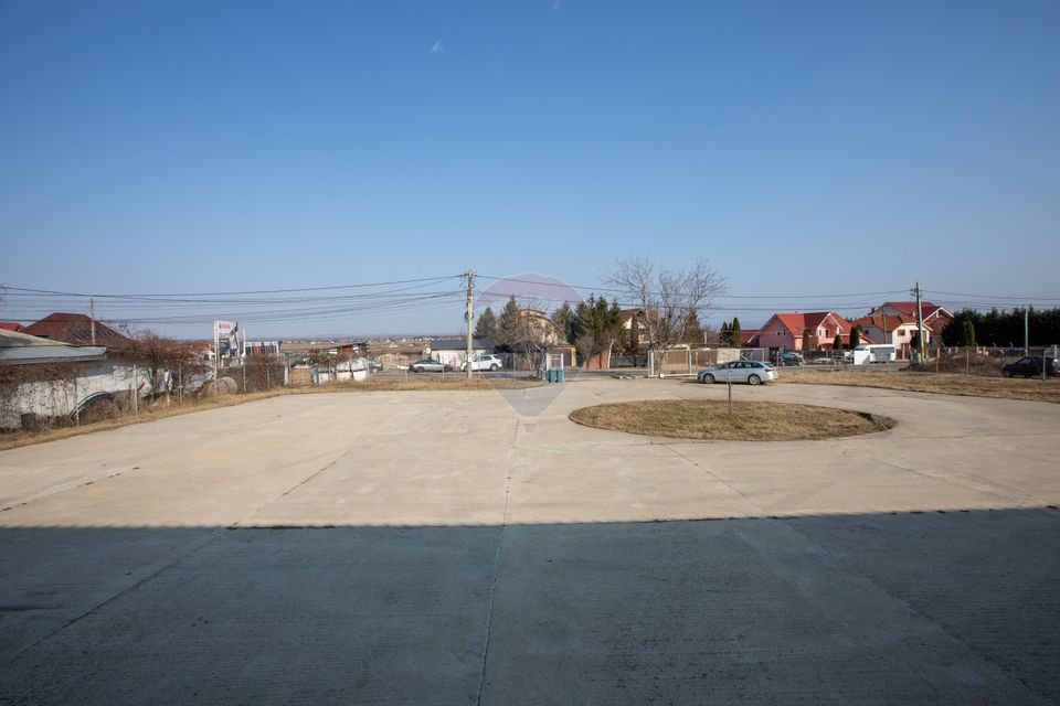 Hală 1.000 mp + curte 3.200 mp + CASĂ 160 mp BONUS | Acces TIR | Bacău