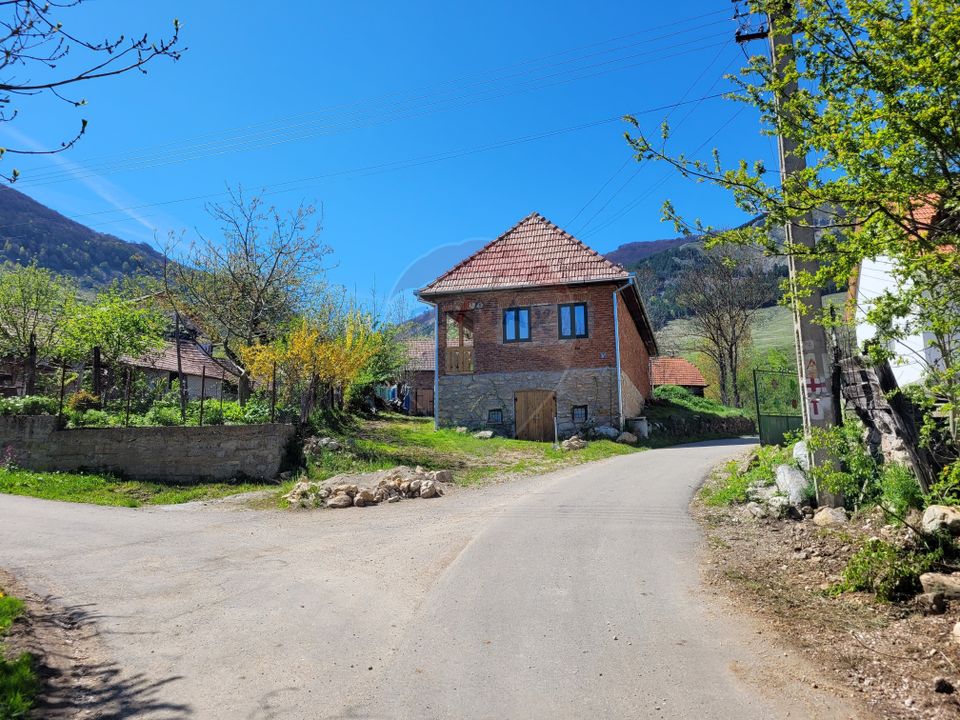 Teren intravilan 1.271 mp – Izvoarele, jud. Alba