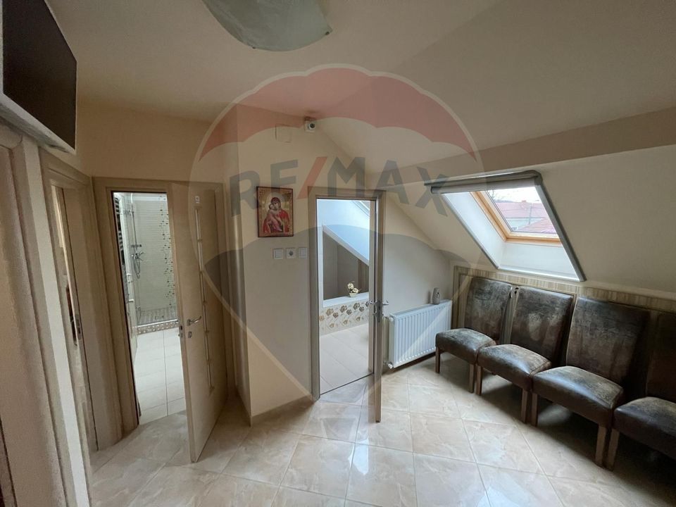 12 room House / Villa for sale, Valenta area