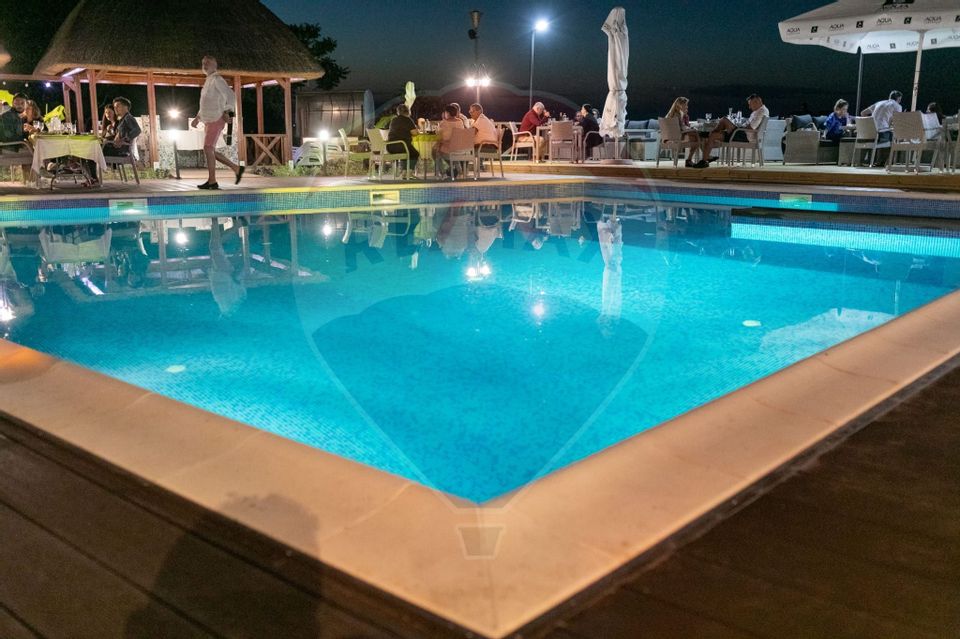 Hotel - Pensiune cu 14 duplexuri  de vânzare  CASA CU STUF Olimp