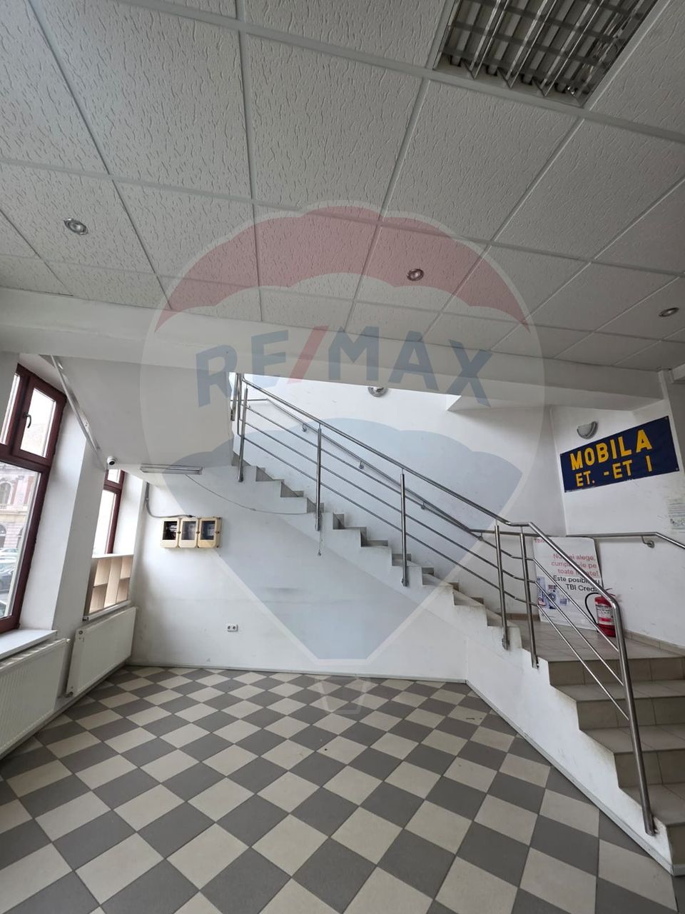 450sq.m Commercial Space for rent, Central area