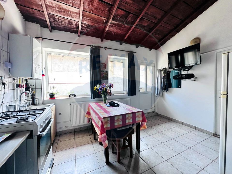 Casa Individuala cu Teren Generos si Gradina Superba in Darasti-Ilfov