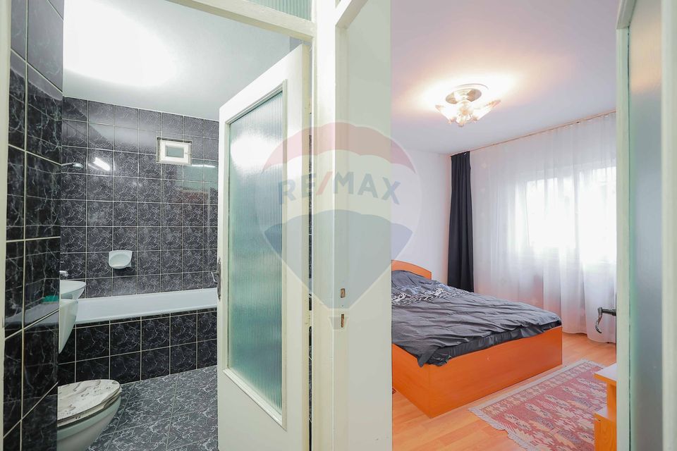 Apartament cu 3 camere de vânzare, în zona Dragoș Vodă