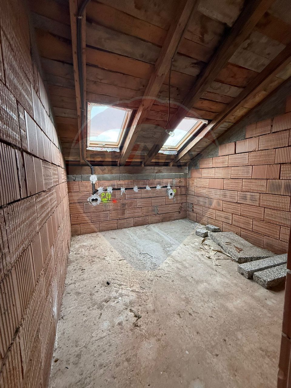 6 room House / Villa for sale