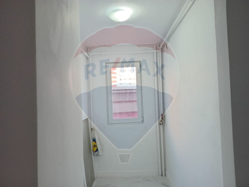 Apartament 2 camere etj 1 /10 nemobilat în zona Aurel Vlaicu