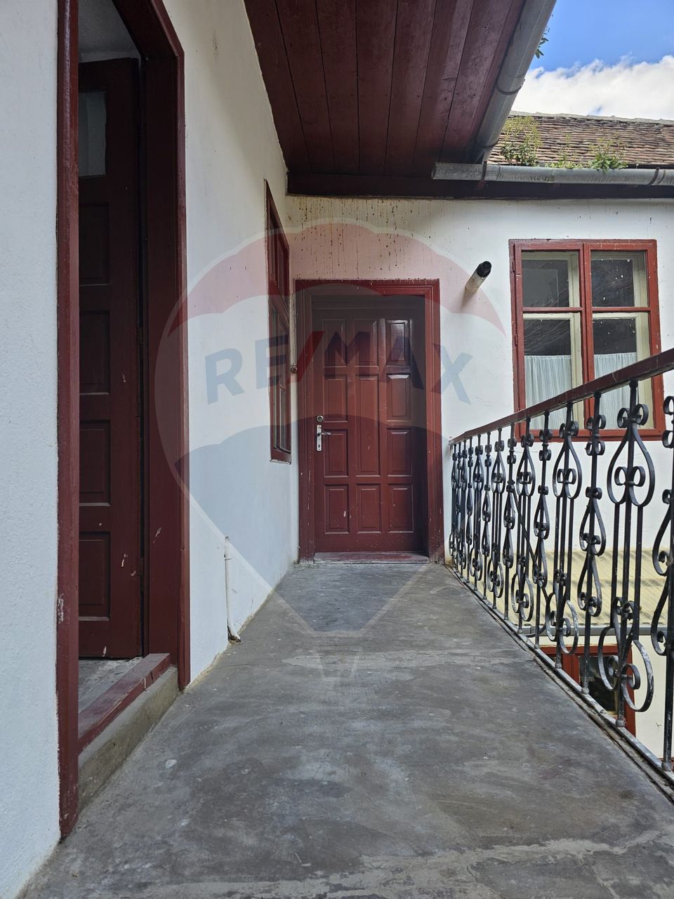 5 room Apartment for sale, Central area