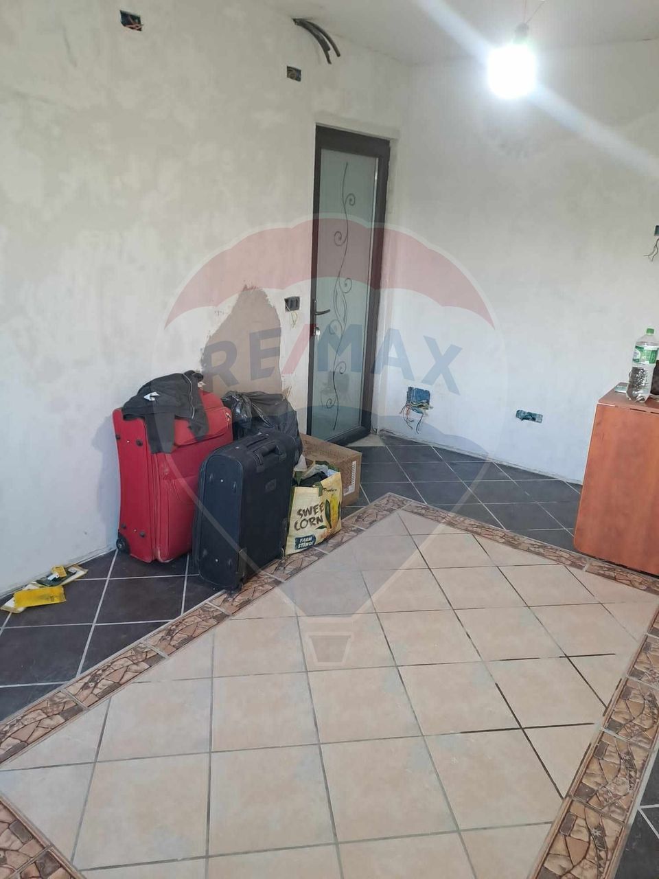 Apartament cu 2 camere de vânzare Savinesti