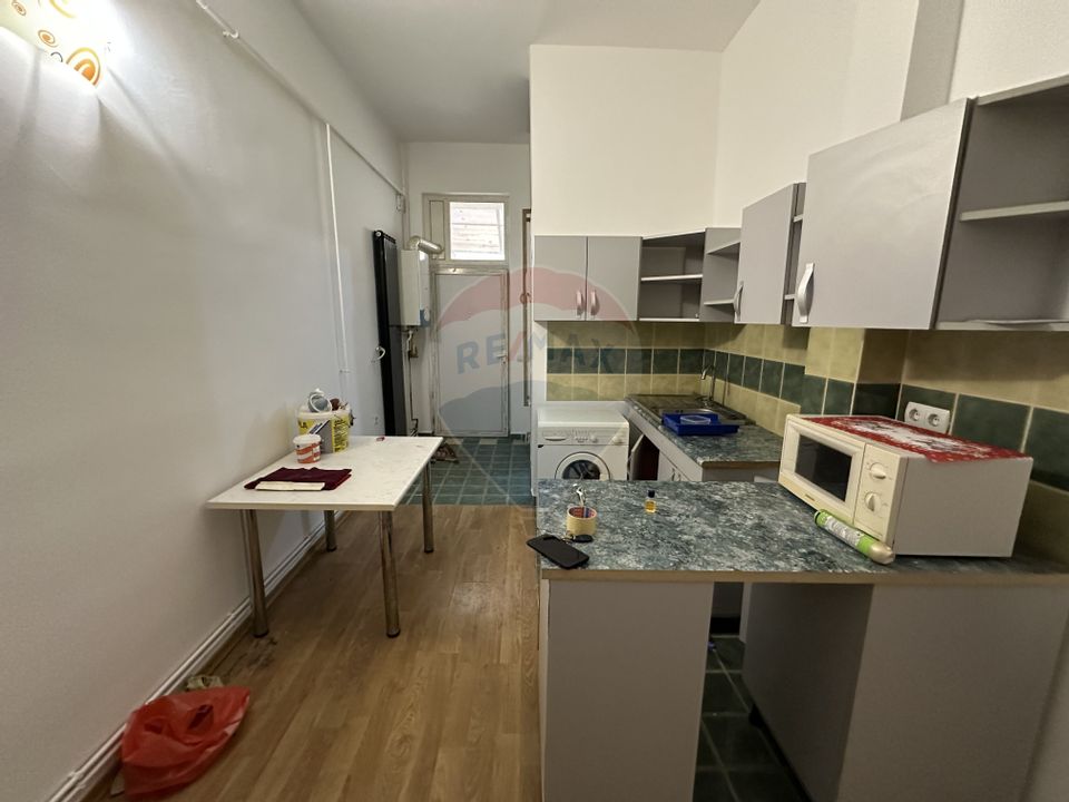 45sq.m Commercial Space for rent, Central area