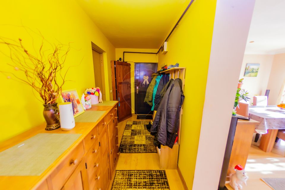 Apartament de vanzare Victoriei, garaj și curte proprie