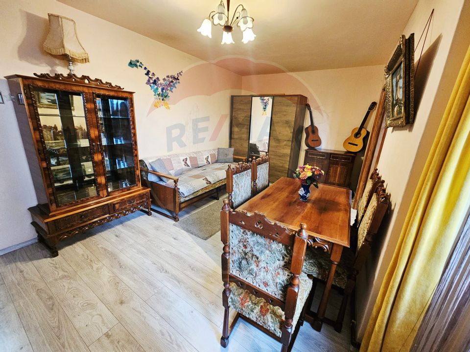 4 CAMERE de INCHIRIAT - clasic- Zizinului 30, bloc 33-5din 8!