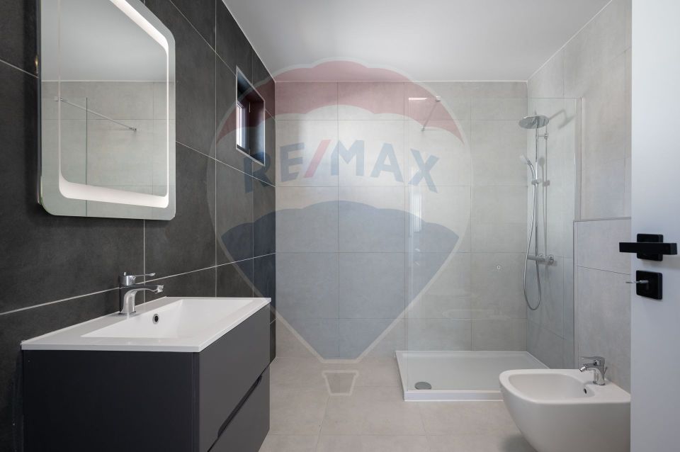 Vilă superba Cernica | vedere la padure si lac | finisaje moderne