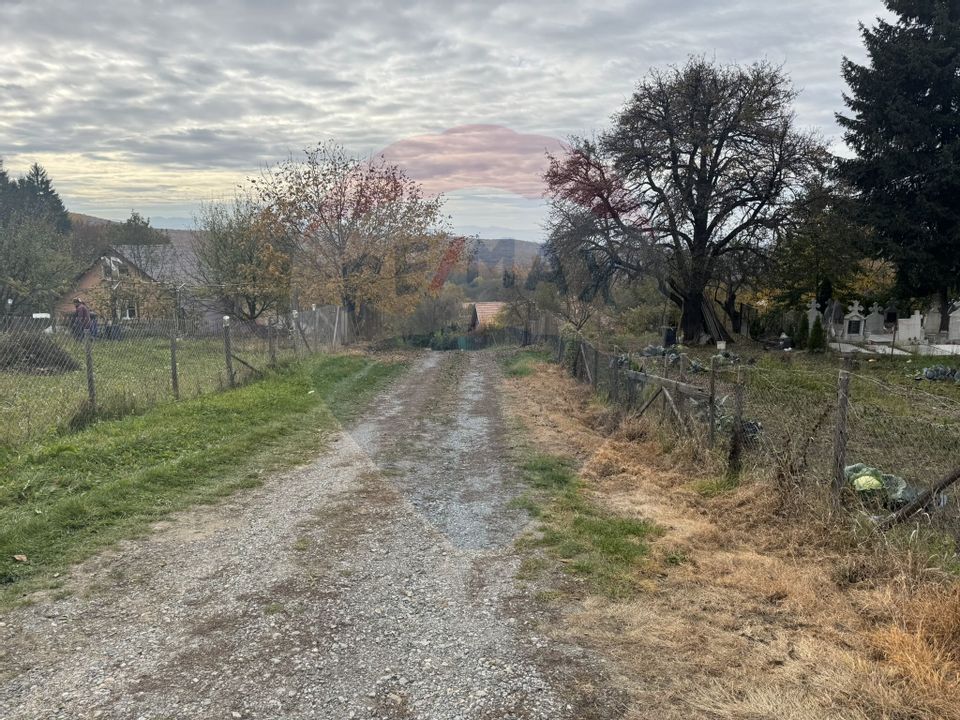 Teren de vanzare în Faget 1542 mp cu panorama