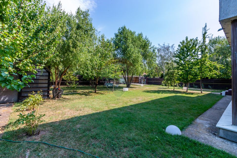 Villa for sale Laguna Albastra Corbeanca 5 rooms I 1000 sqm courtyard