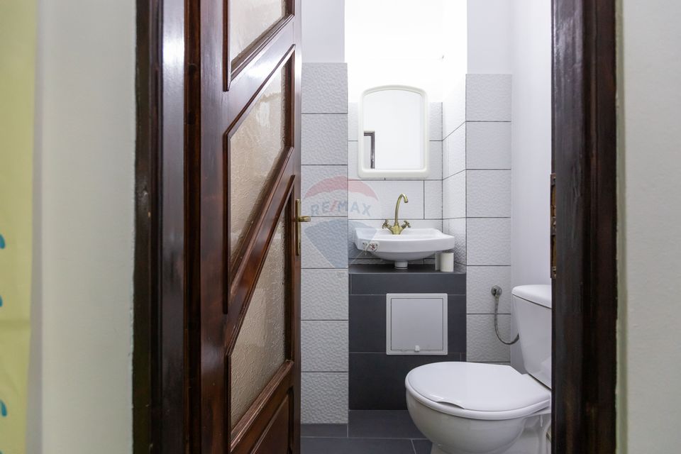 Apartament cu 3 camere de vânzare în zona Ultracentral