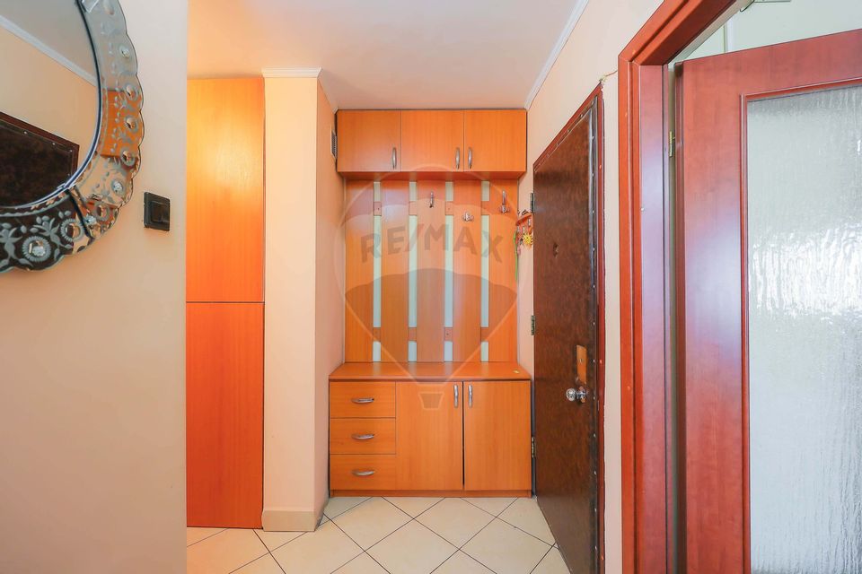 Apartament 3 Camere, Zonă Fără Trafic/Liniștită, Dragoș Vodă, Vânzare