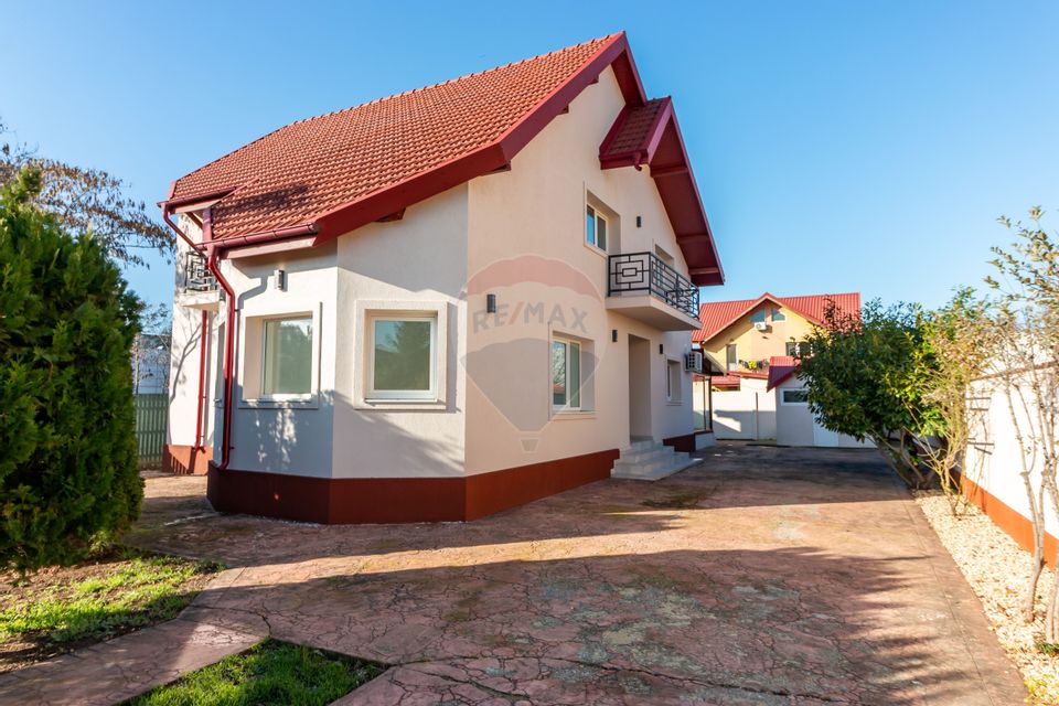 Casă / Vilă în centrul orasului Buftea, autobuz, hipermarket, piata