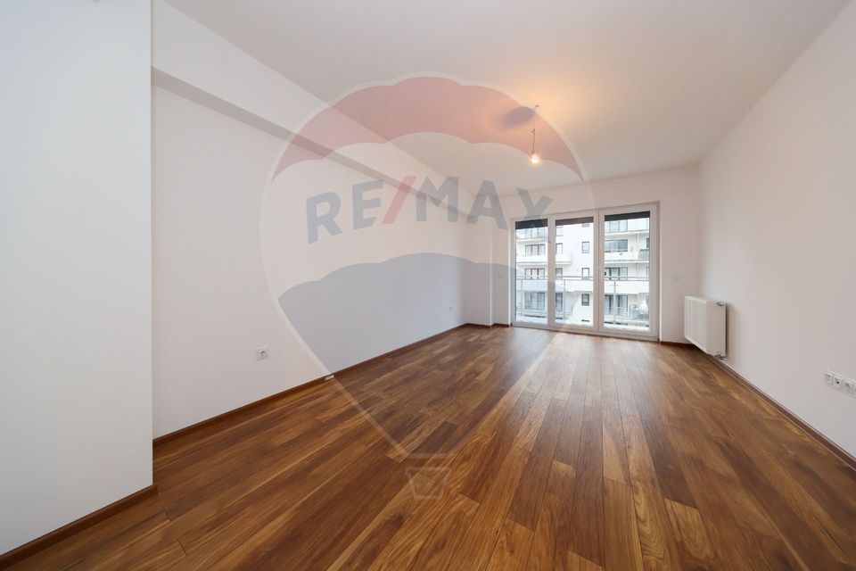 3 room Apartment for sale, Tractorul area