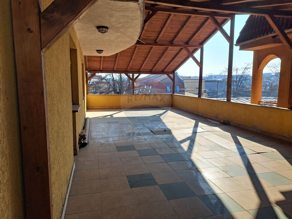 Spațiu de închiriat semicentral, 600 mp