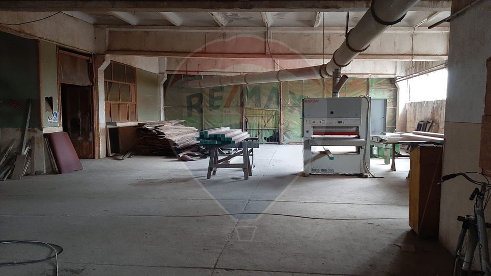 Spațiu industrial hale cu teren in zona Mihai Bravu Ploiesti