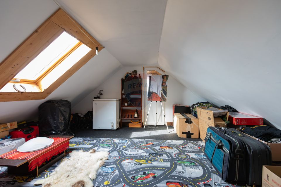 Casă / Vilă 4 camere de vânzare – Comuna Măgura, Str. Salcâmului