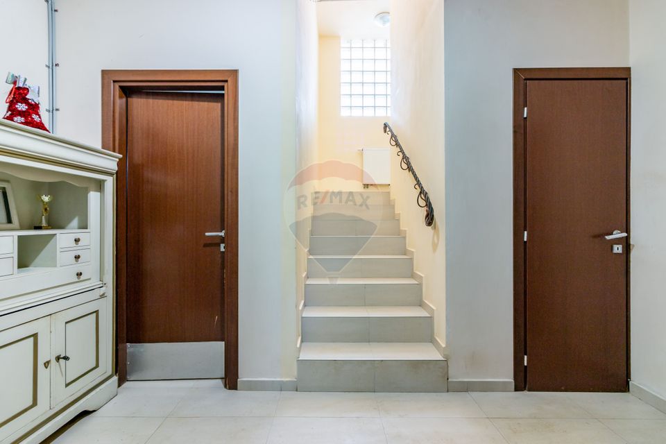 Casă / Vila de vanzare in Tunari, centru, parc, autobuz, utilitati