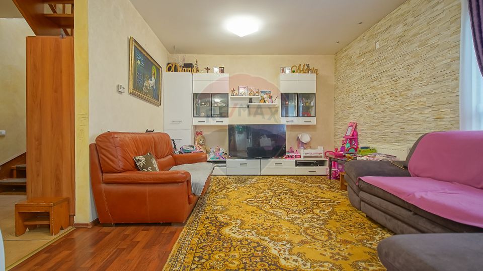 4 room House / Villa for sale, Tractorul area