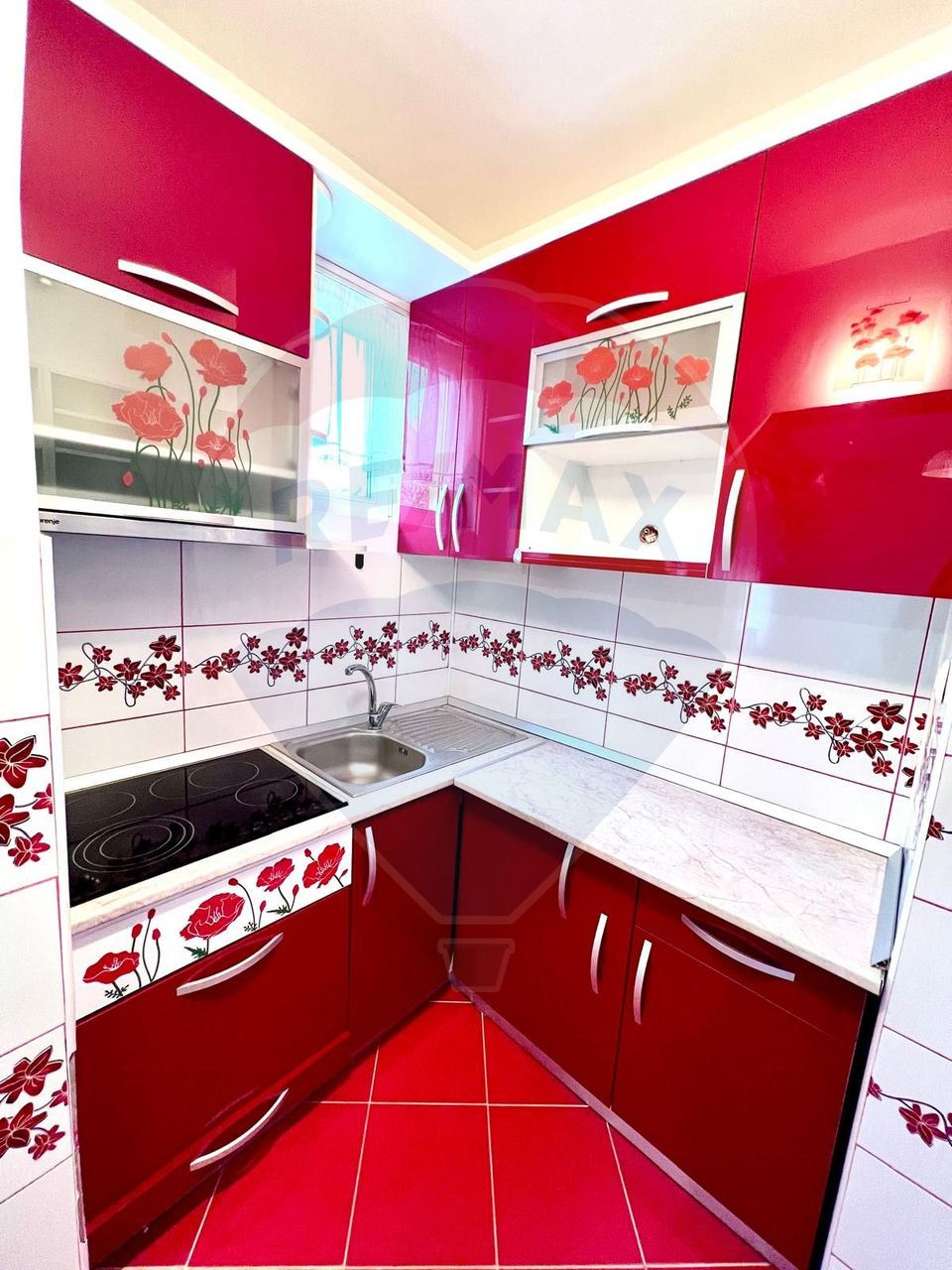 Casă / Vilă cu 7 camere de închiriat în zona Oncea