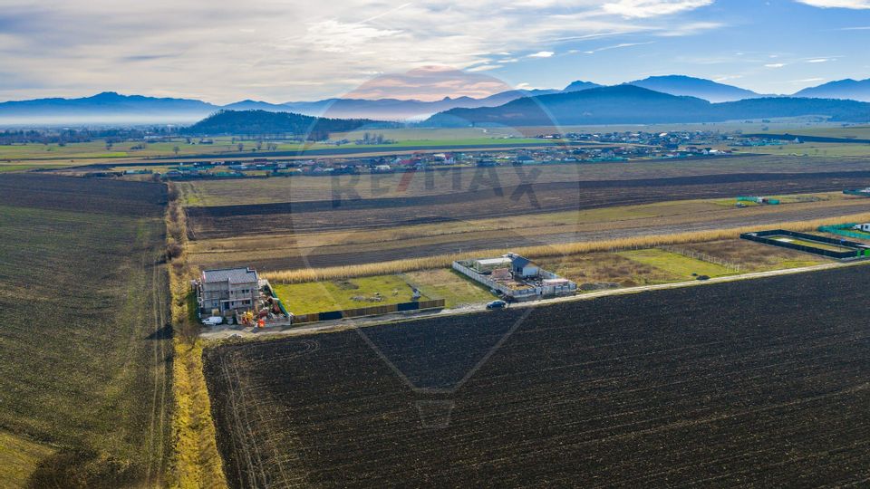 Teren intravilan 800mp Bod / Strada Iasomiei/ zona agrement Cismasu!