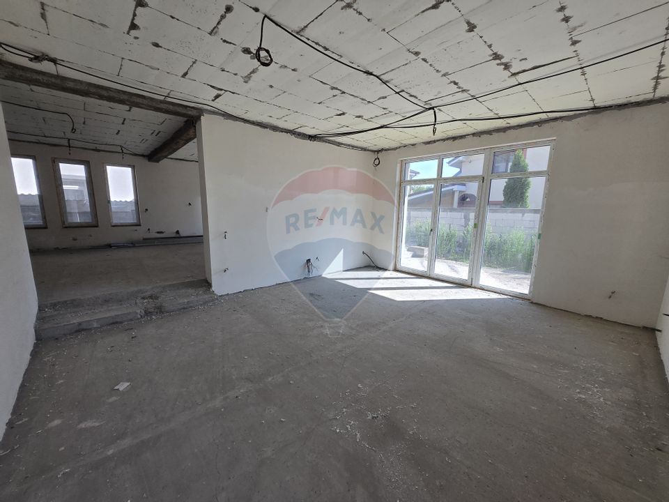 4 room House / Villa for sale