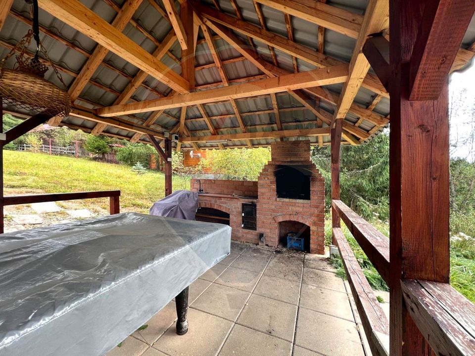 Casă de vacanță, de vânzare, pretabilă locuință sau afacere hotelieră