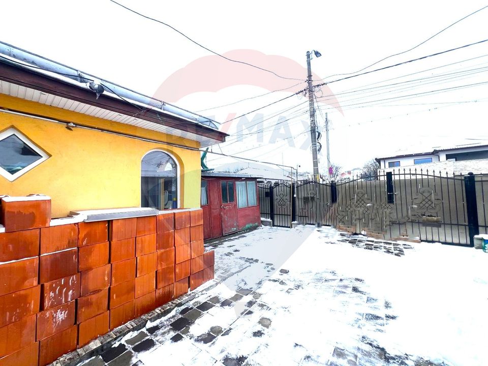 Casă / Vilă cu 2 camere de vânzare  în zona Tache