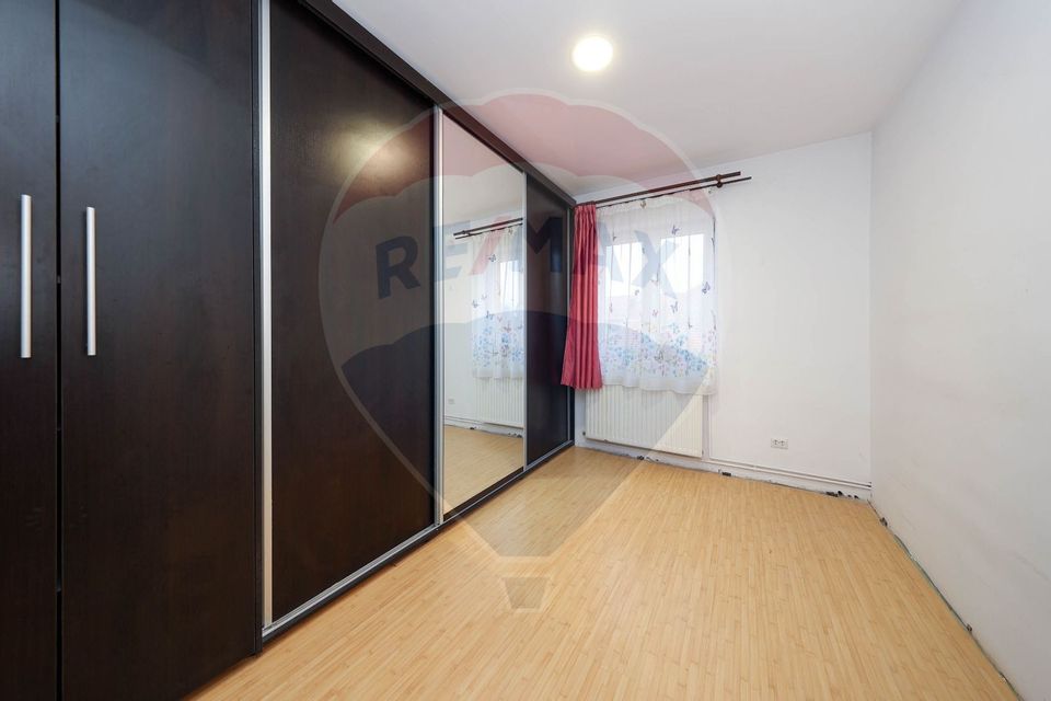 Apartament 3 camere de vânzare, Central Sacele!