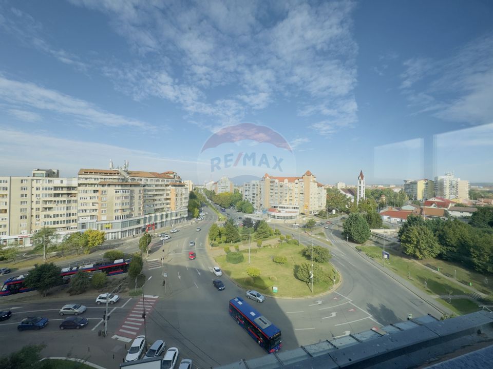 Apartament cu 3 camere + terasa inchisa (camera)  zona Decebal/Dacia