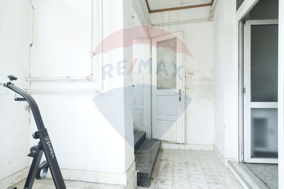 7 room House / Villa for sale, Aurel Vlaicu area