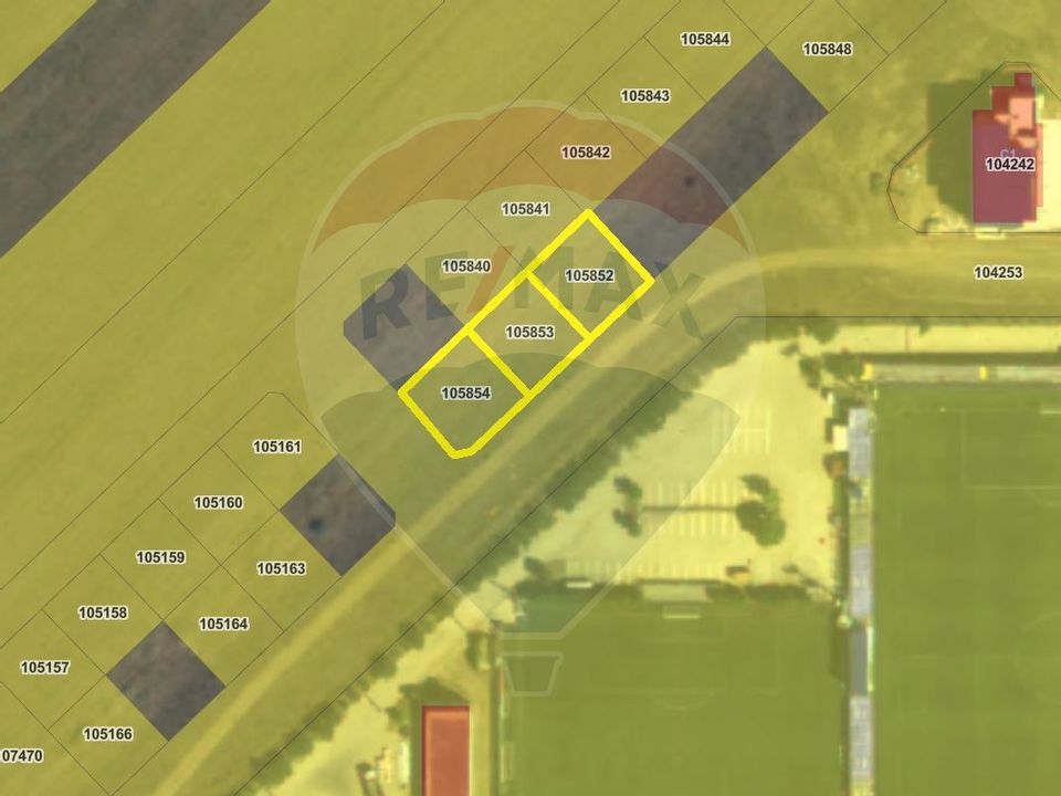 Teren de vanzare 1,070 mp Ovidiu / Academia Hagi