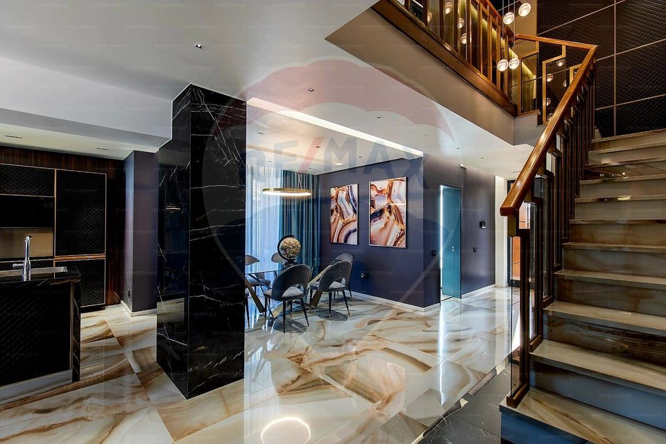 Casă / Vilă cu 4 camere de vânzare în zona Central