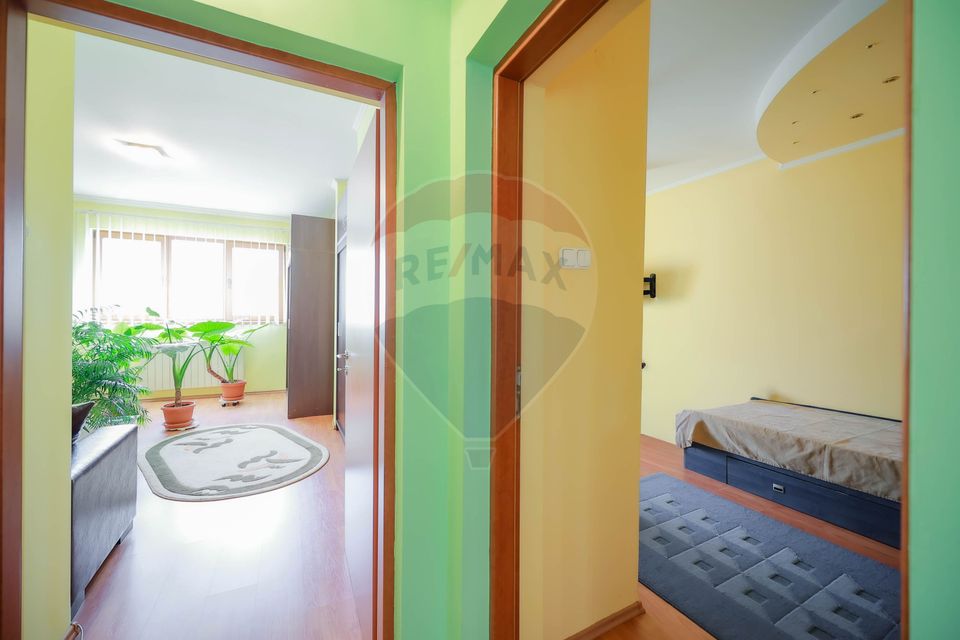 Casă cu 7 camere de vânzare în zona Ultracentrală