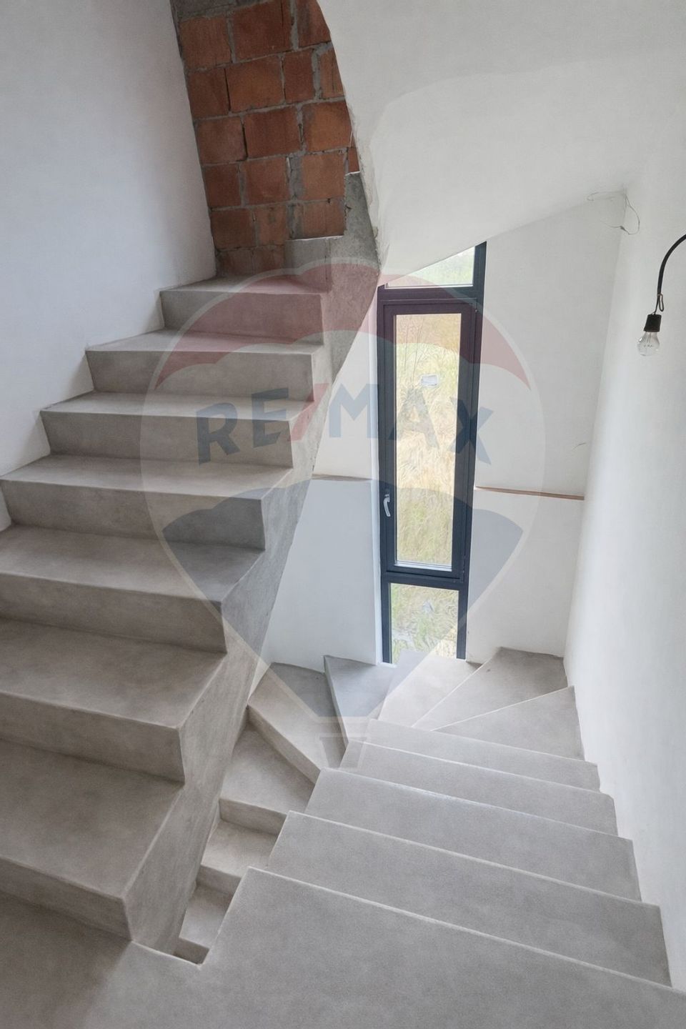 8 room House / Villa for sale